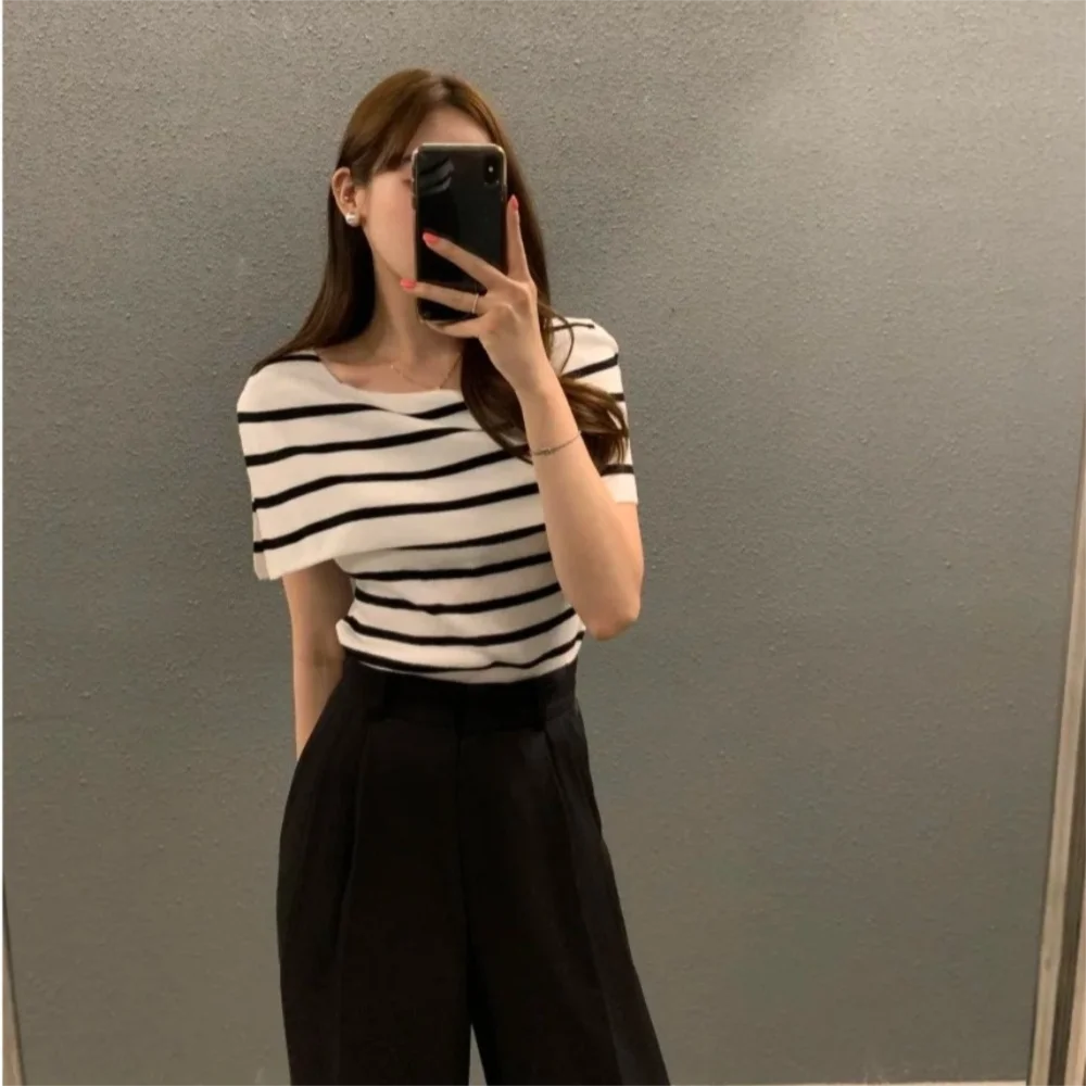 Fashion Autumn Winter Striped Knitwear Side Slit Shirt Collar Slim Shirt Casual Street Style Thin Pullover for Women