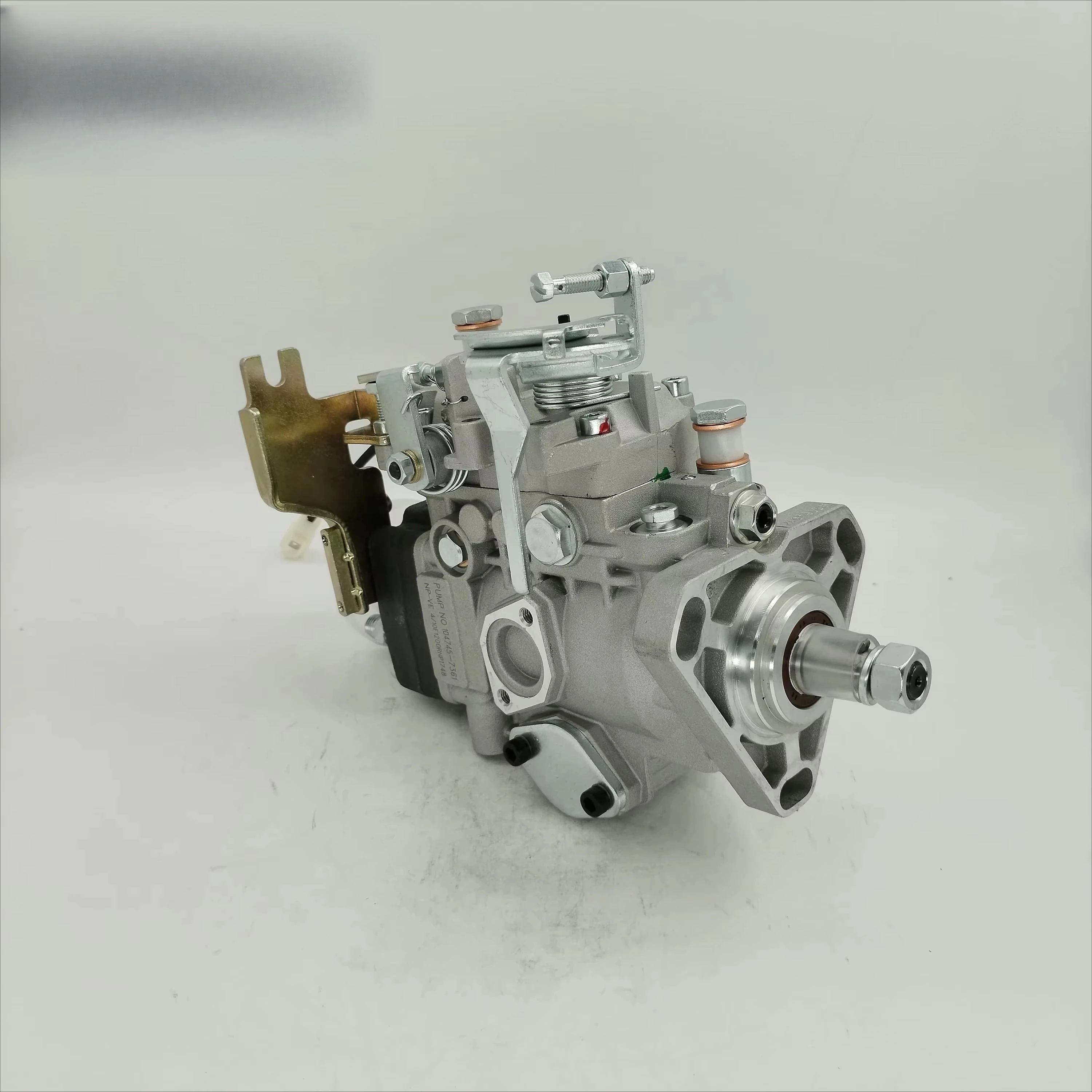 Fuel  Pump 104745-7361 NP-VE4/10F1200RNP1748 R1748 for TD27 Engine Patrol Y60 Y61 D21 D22