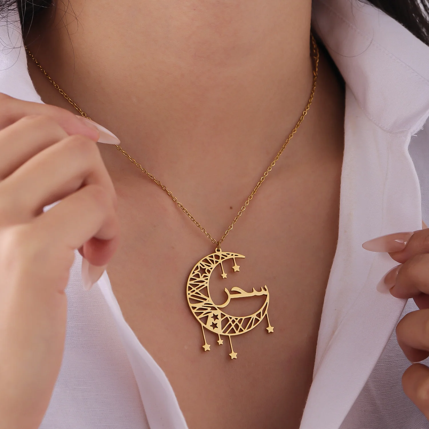 

Custom Arabic Name Necklace 18K Gold Plated Stainless Steel Star Moon Style Pendant Personalized Luxury Christmas Gift for Women