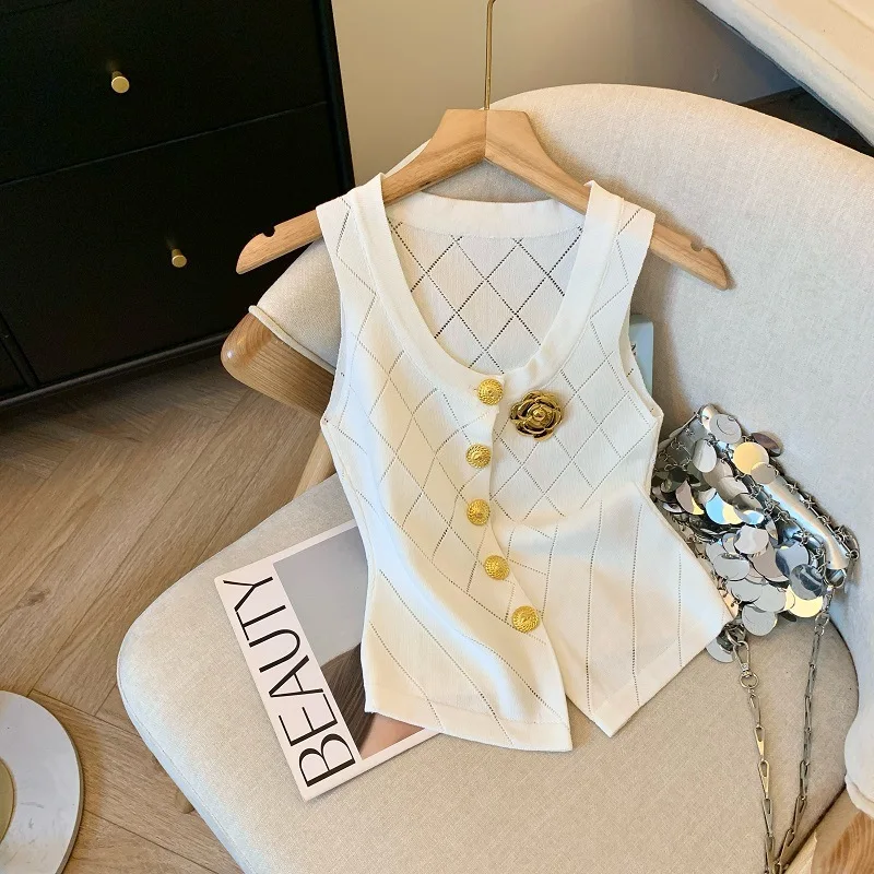 Women‘s Ivory Lace Knit Vest U-Neck Sleeveless Top with Gold Flower Buttons French Style Summer Waistcoat