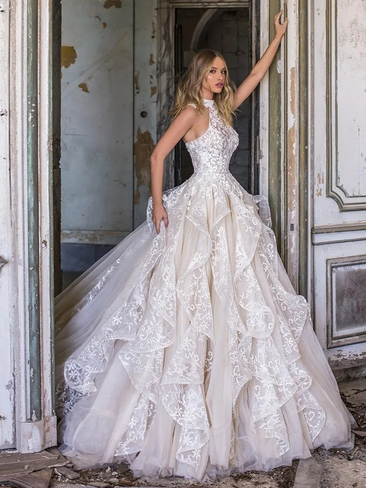 Luxury Halter Wedding Dresses for Bride Chic Appliques Ruffles Sleeveless Button Bride Dress Bridal Gown Vestido De Novia
