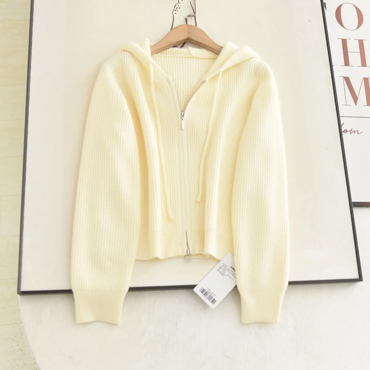 

Новинка зимы 2025: Укороченный вязаный кардиган-свитер с капюшоном, приталенный крой, на двойной молнии, однотонный, универсальный