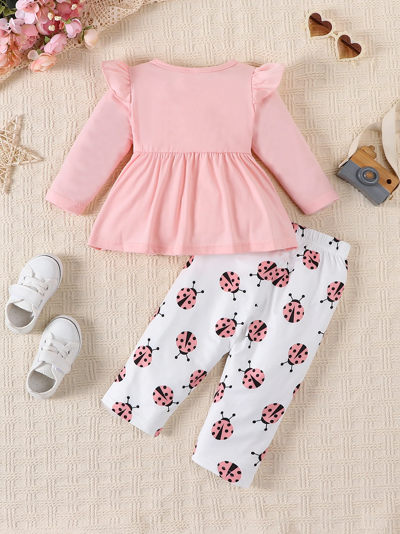 Adorable 2Pcs Spring&Autumn Outfit Set for Baby Girls - Flying Sleeve Long Sleeve Crop Top and Pants Infant Newborn Clothes