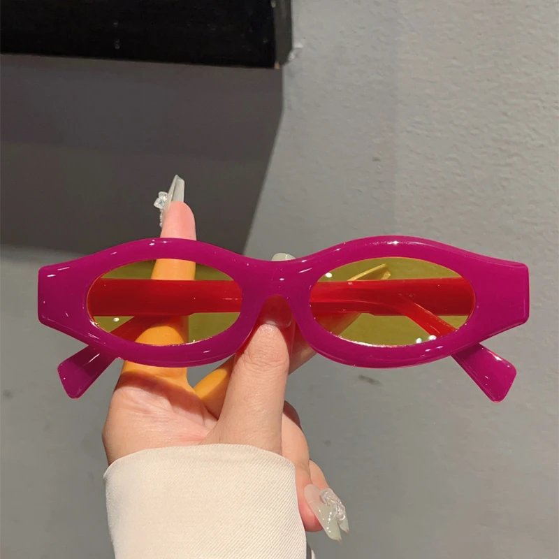 KAMMPT Oval Sunglasses 2024 New Fashion Vintage Candy Color Beach Vacation Shades Women Retro Vintage Brand Outdoor Sun Glasses