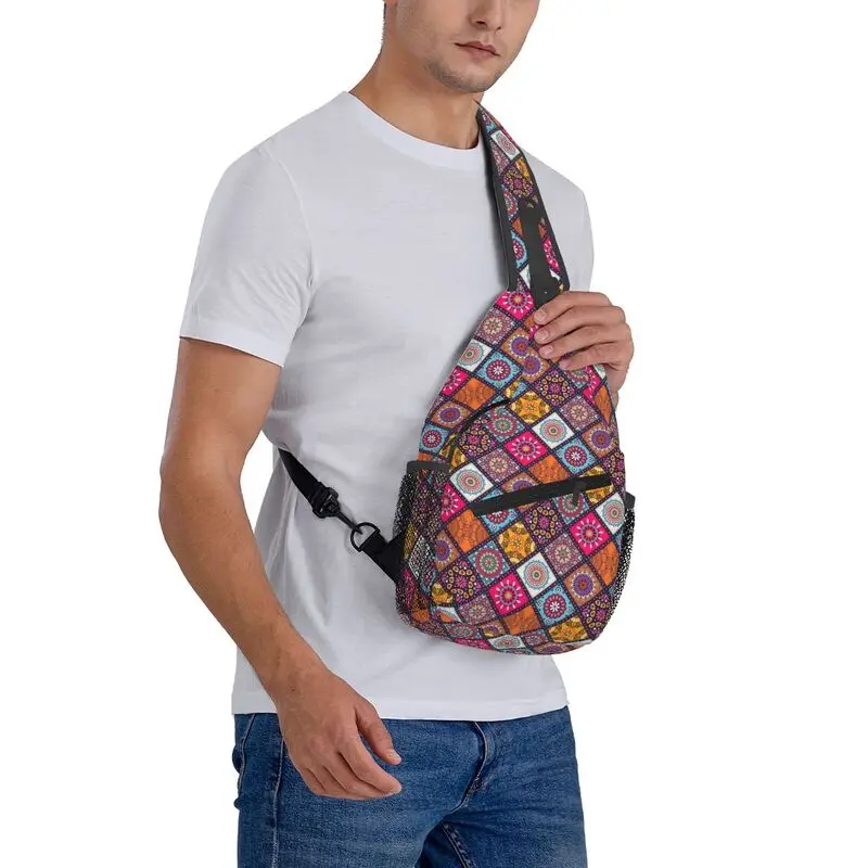 Mochila cruzada con patrón étnico Floral para hombres, bolsos de hombro para el pecho, bolsos de viaje, moda personalizada, Mandalas