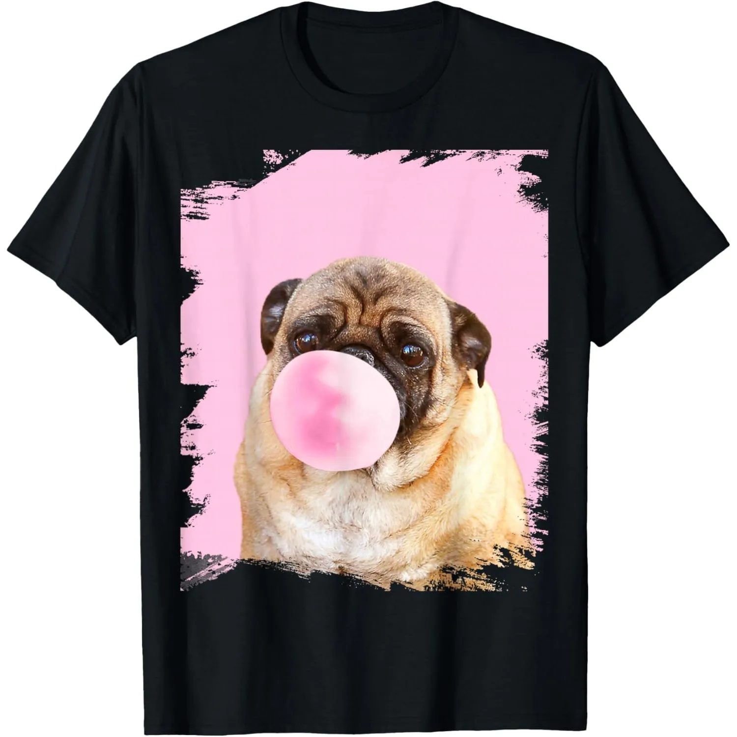 Camiseta con estampado gráfico de perro Pug masticando goma de mascar rosa, divertida camiseta informal con estampado de animales y cuello redondo para hombre