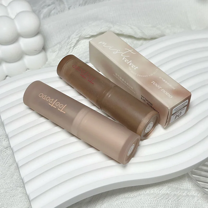Thumbnail 3 - #77 Trending Lip Primer Right Now
