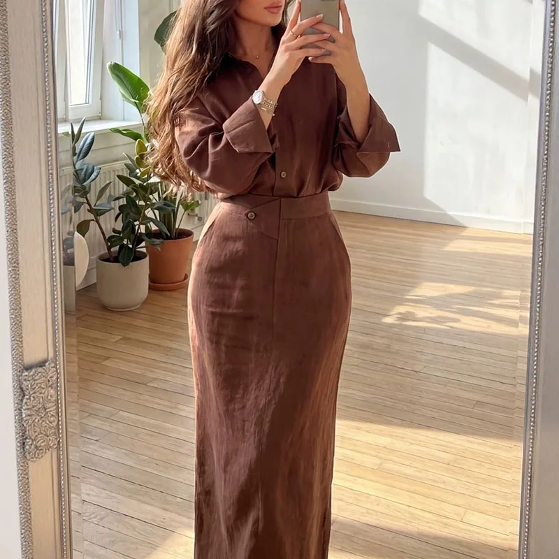 Einfarbiges Hemd mit Revers und Knöpfen für Damen, Lässiger Anzug mit Hochgeschnittenem Halbrock, Elegantes Büro-Outfit, Zweiteiliges Urlaubsset