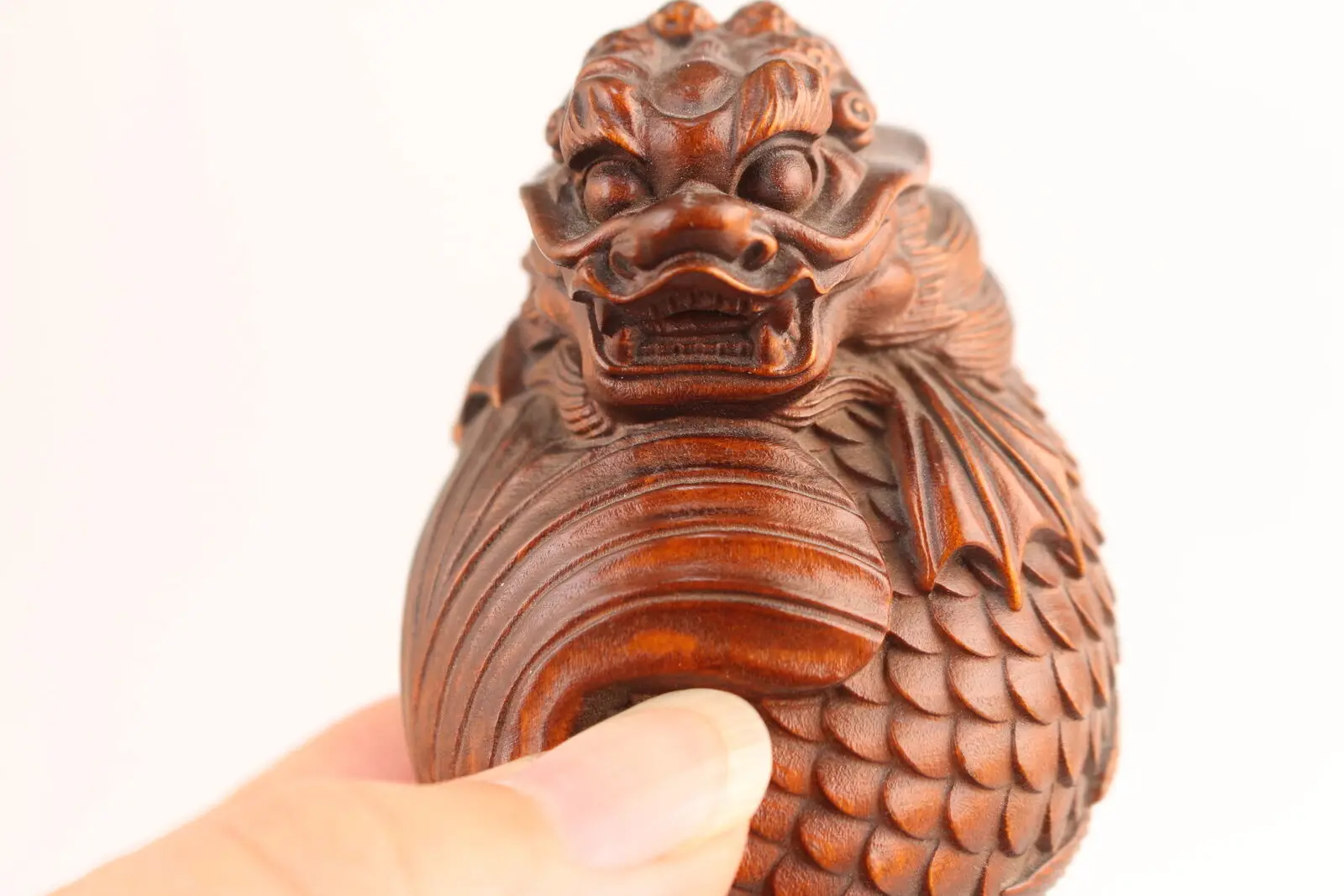 Chinese Old Boxwood Handmade Dragon Fish Statue Collectable Hand Piece Netsuke