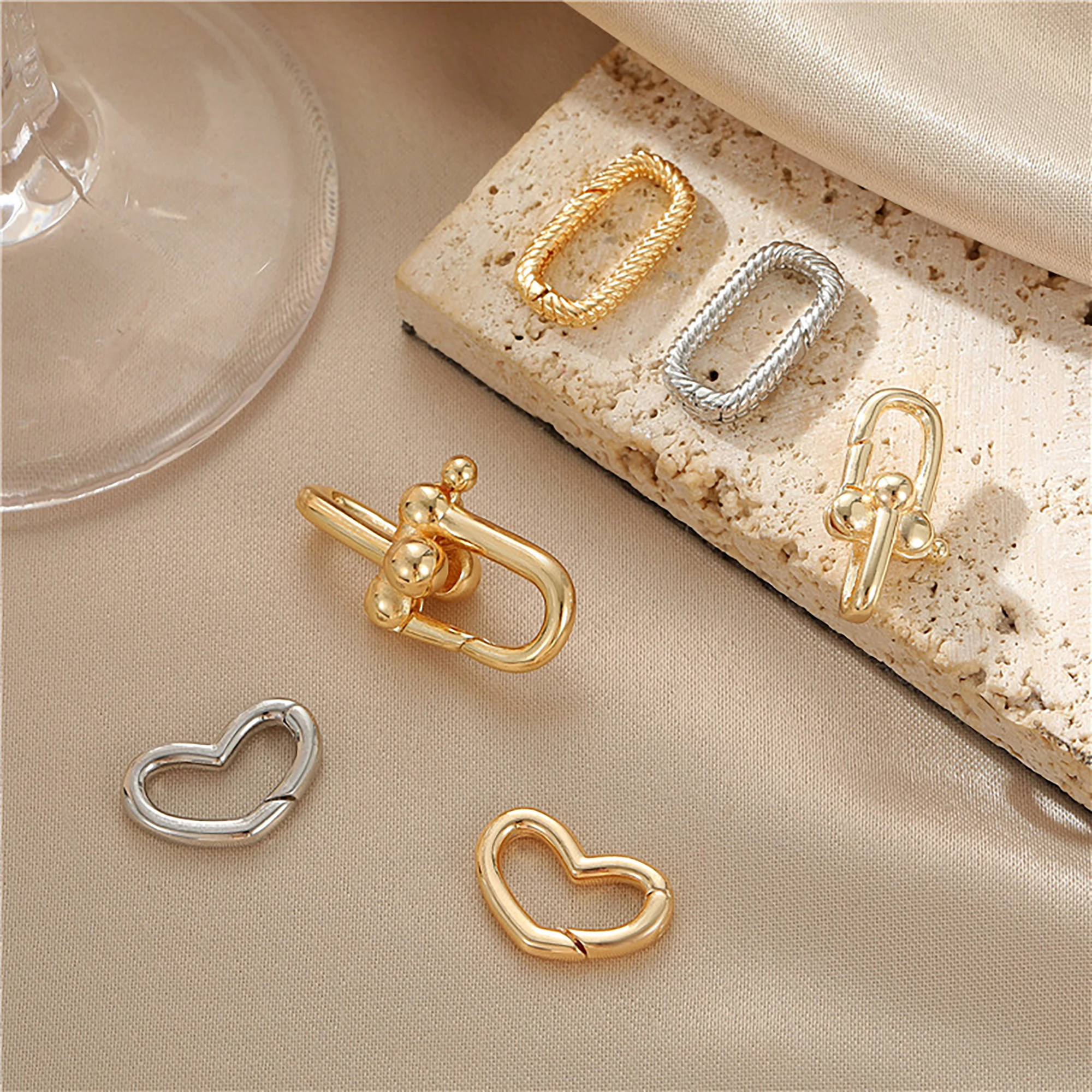 Light gold platinum  plated Korea cast   heart oval brass spring snap carabiner clasp chain Pearl necklace bangle DIY