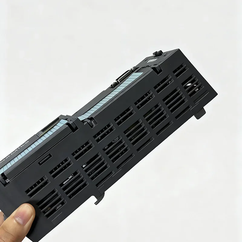 Imagen 6: Módulo de Arranque Suave PLC 3RW5074-6AB14 200-480V 315A
