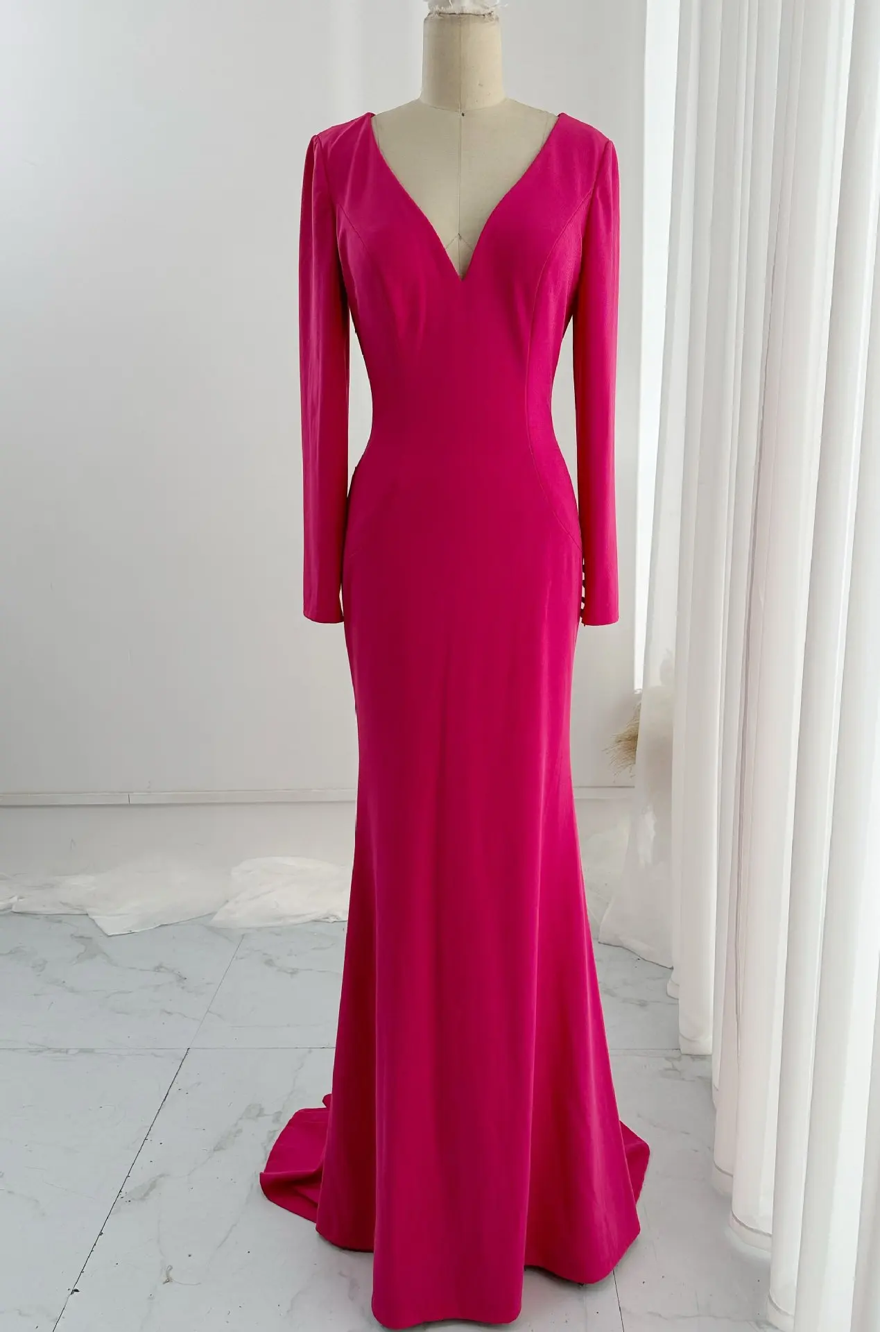 Rose Red SimplicitySexy Deep V -Neck Long Sleeve Slim Mermaid Long Tail Banquet Daily Evening Dress M2014