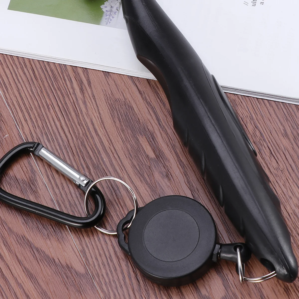 

2 Sided Club Groove Cleaner Nylon Bristles Ergonomic Handle Retractable Carabiner Attachable Durable Lightweight Cleaning Tool