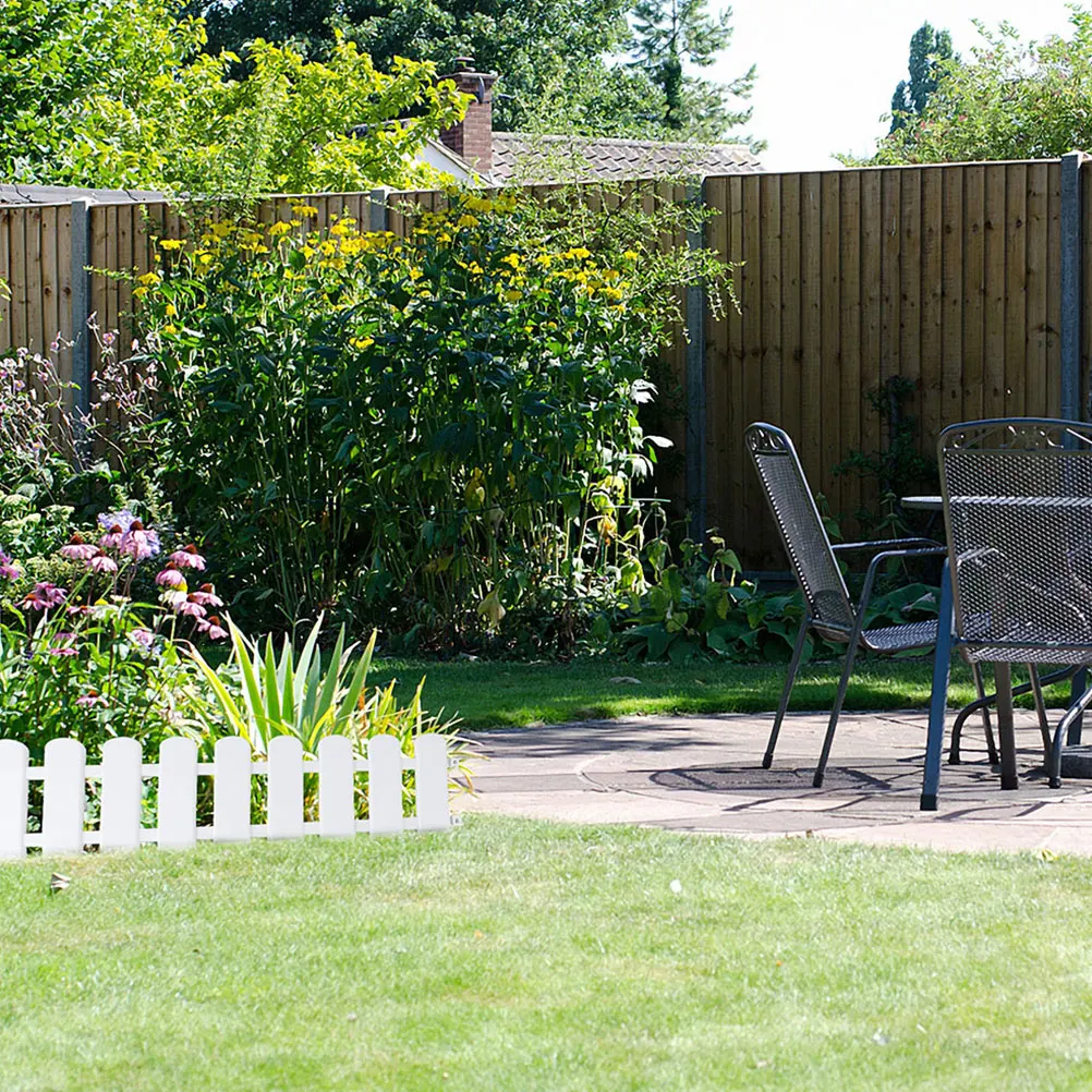 

8 Pcs White Fence Panels Plastic Material Garden Edging Decorative Lawn Barrier Fences Scene Adornment Lightweight Sturdy