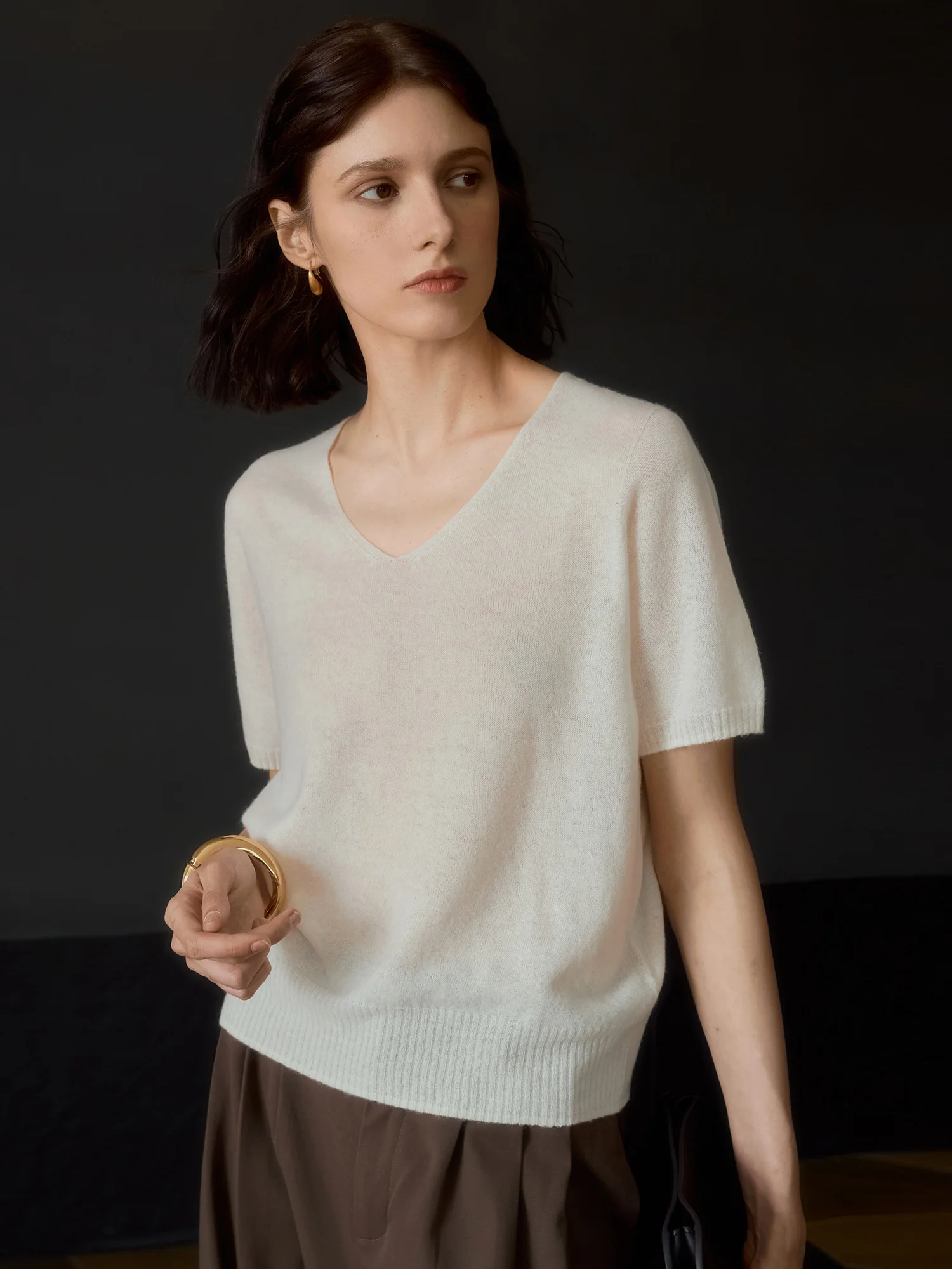 Soft Cashmere Women's Short Sleeve Knitted Shirt High End T-Shirt Comfortable V-Neck Pullover Pure Color Casual Wear