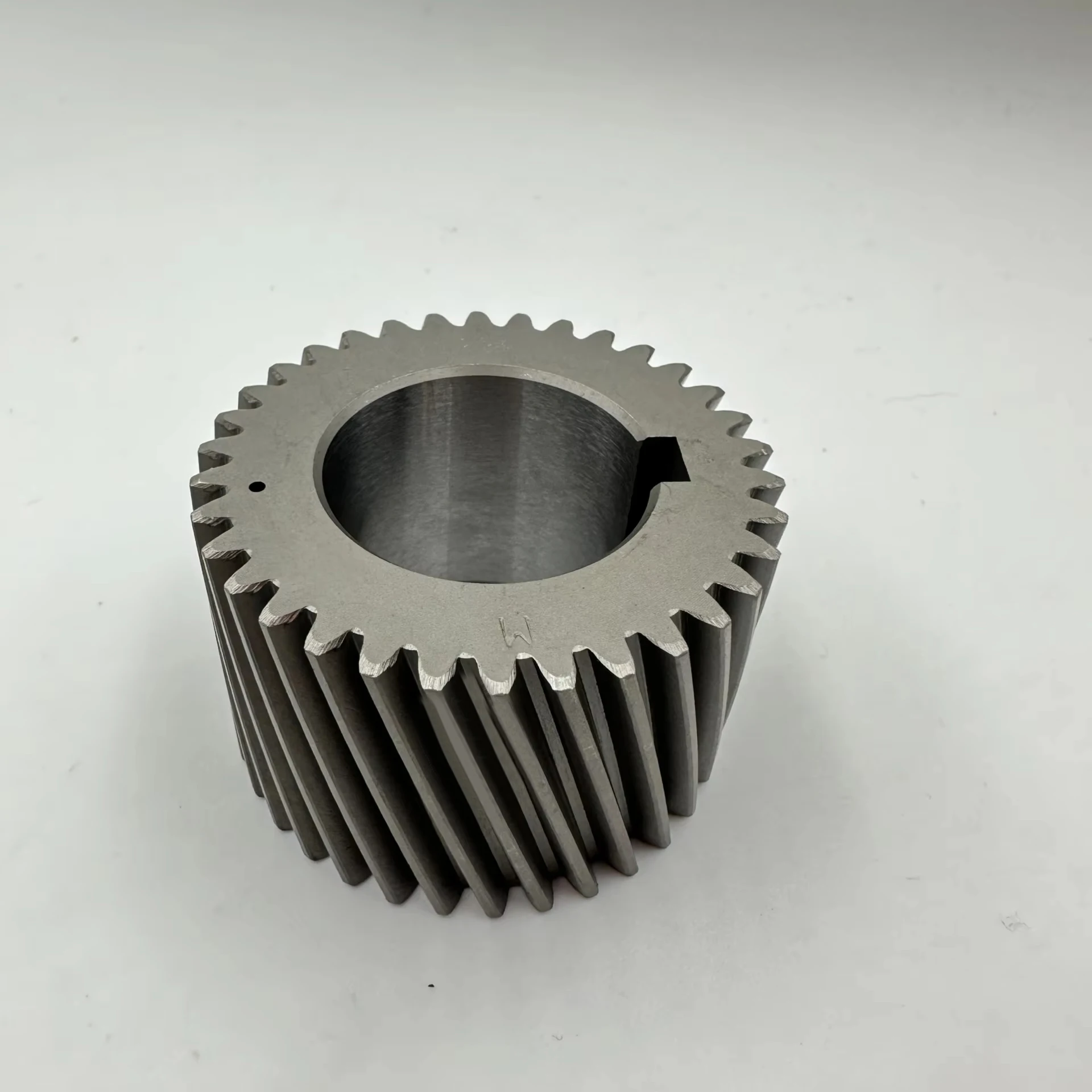 

1A081-24110 1a08124110 h37mm crankshaft gear for v2203 v2403 c2.4 crankshaft gear 34t