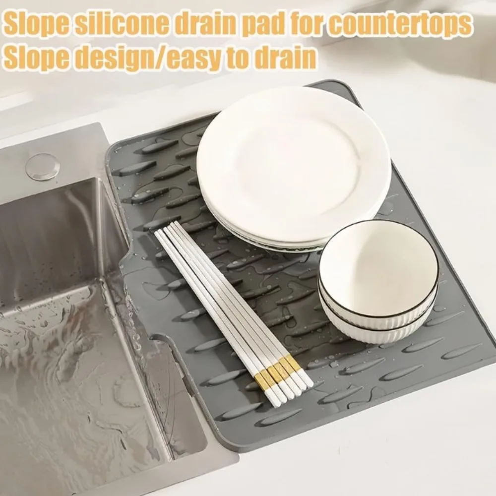 Silicone Kitchen Drainage Mat Sloped Heat Resistant Silicone Drain Mat Non-Slip Base Multi-Function Cutting Board Pad