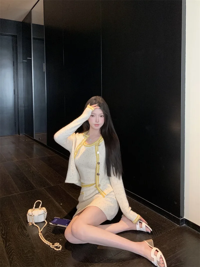 

Sweet Hot Girl Suit Women's Spring Bright Silk Contrast Knitted Cardigan Strap Vest Mini Skirt Three-piece Set Female Clothes