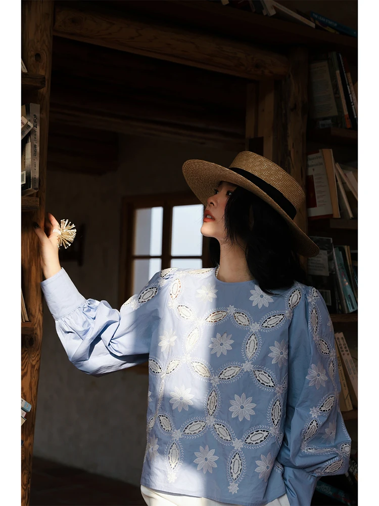 

Женская длинная блузка из 100% хлопка с вышивкой в минорном тоне, оригинальный дизайн, весенняя коллекция...