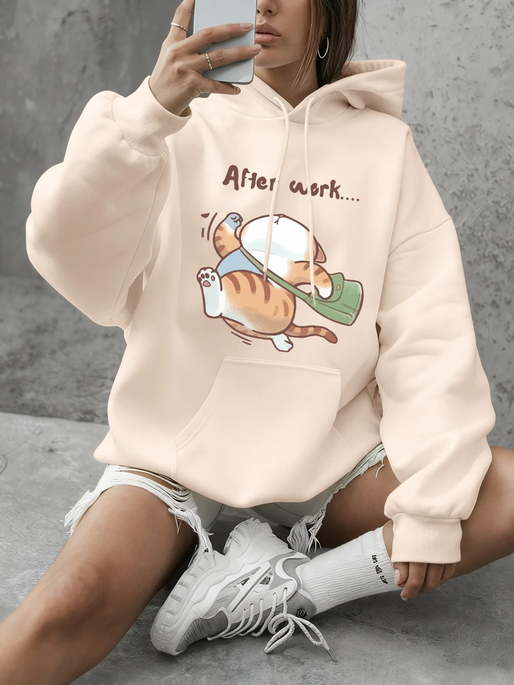 

Толстовка с принтом Cat That Runs After Work, женская повседневная свободная толстовка с капюшоном, зимние флисовые теплые топы, базовая удобная одежда с круглым вырезом
