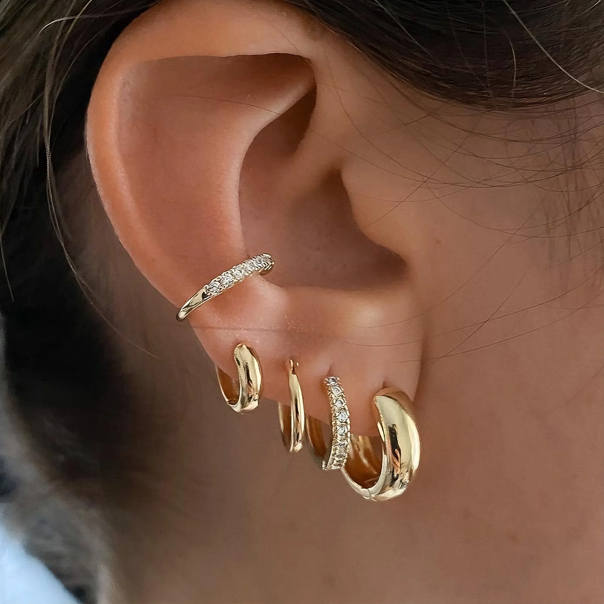 5 Pcs Dainty Gold Plated Zircon Earring Set for Women Fashion Elegant Copper Metal Minimalist Huggie Hoop Earrings Daily Jewelry