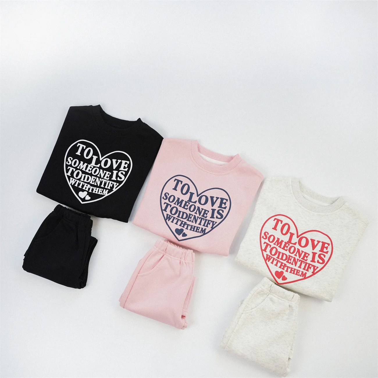 2026 Autumn New Girls Casual Clothes Set Children Heart Sweatshirt + Pants 2pcs Suit Baby Girl Sportwear Toddler Outfits