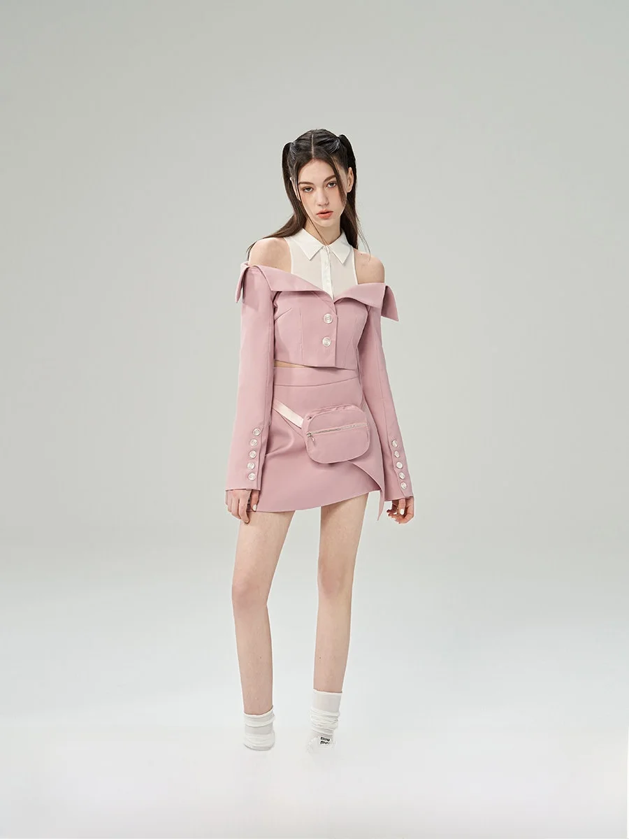 

Короткий пиджак и короткая юбка: комплект из двух предметов, женская мода, весенняя коллекция, для девушек 18-25 лет, стильный и элегантный.