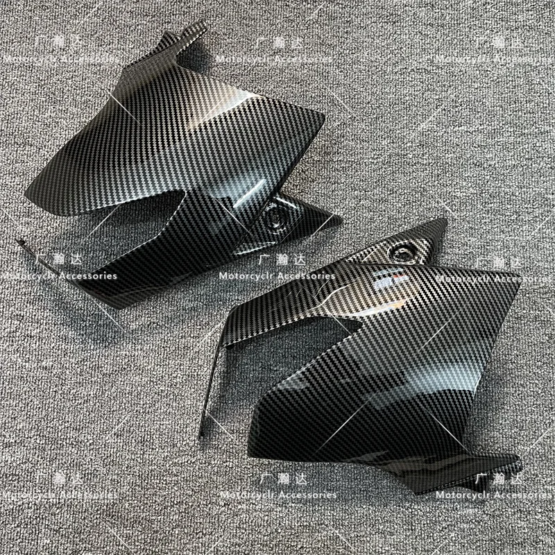 Panel lateral para tanque de combustible de motocicleta, lámpara de señal de giro frontal, revestimiento de fibra de carbono, para GSR400 GSR600