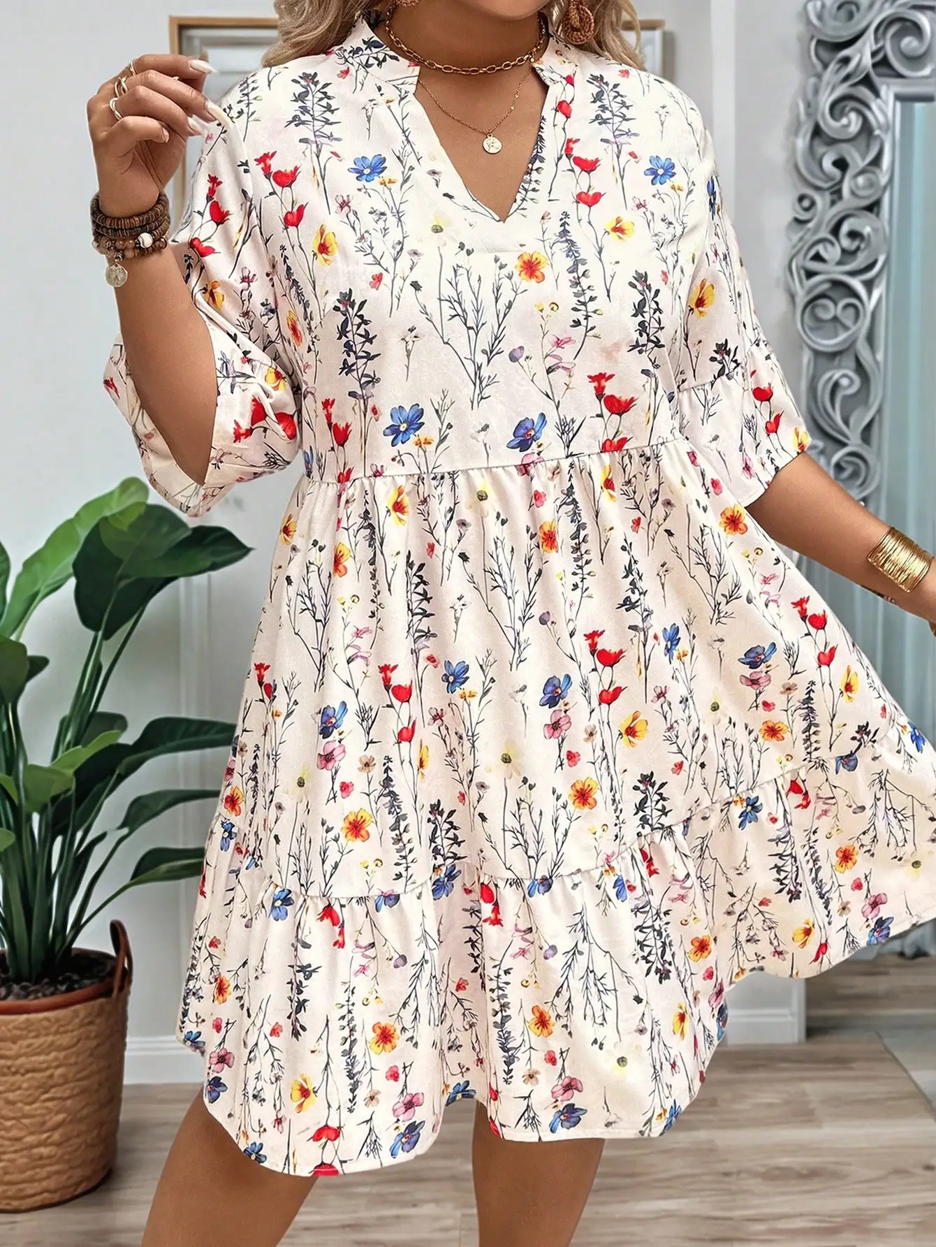 

Women's Summer Floral V-Neck Puff Sleeve Loose A-Line Tiered Dress