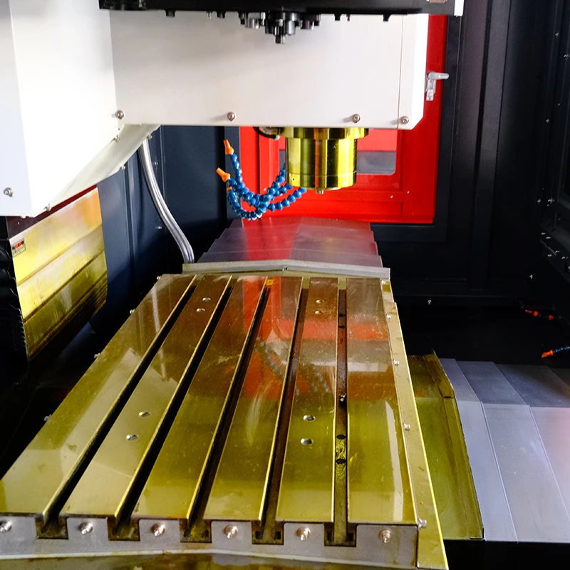 مركز الطحن العمودي باستخدام الحاسب الآلي ، Vmc856 ، 3 محاور ، CNC Centre Hine لقطع المعادن