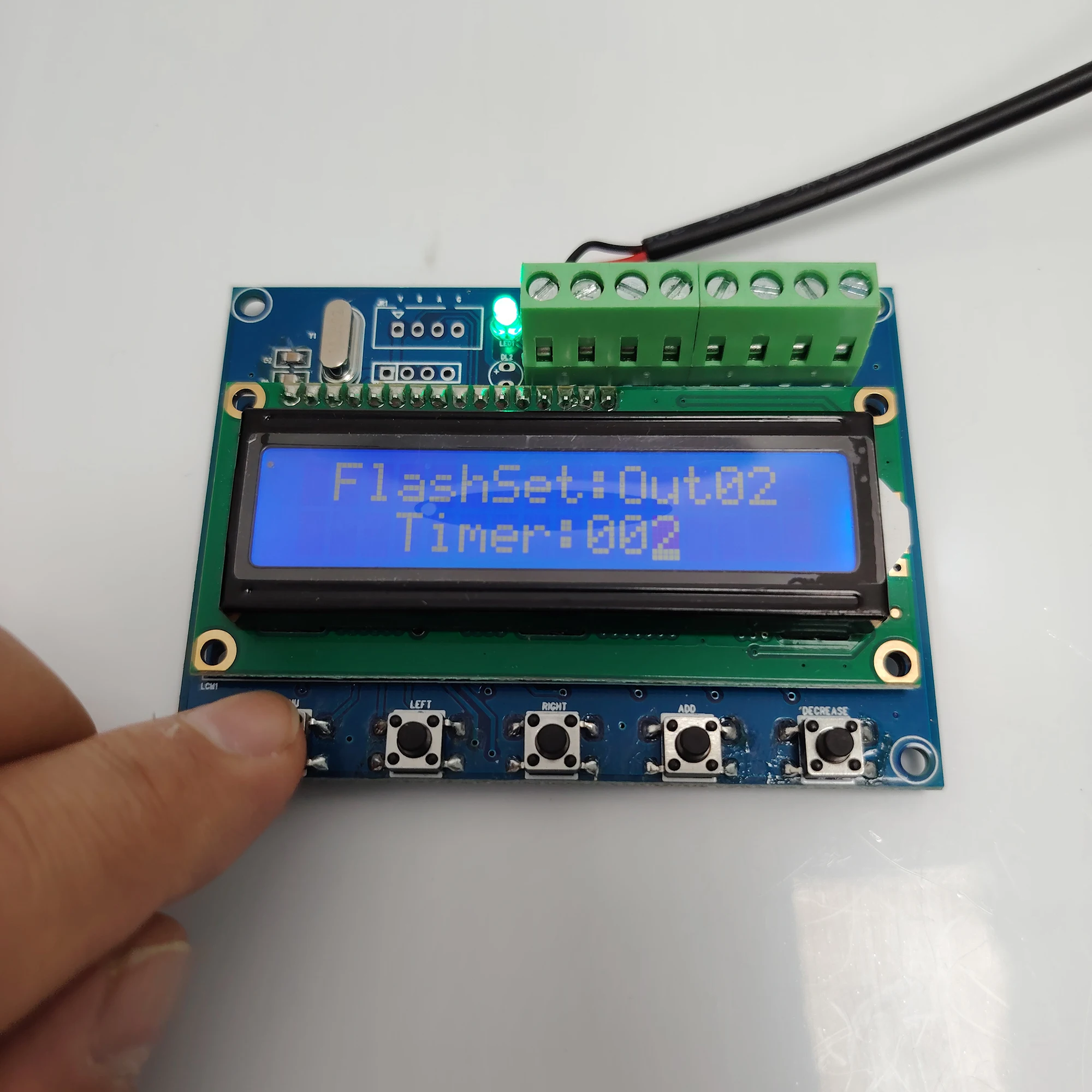 Picture 7: 3 Max Signal Chanel Output Programmable Traffic Light Controller 12 to 24V Input And Output 0 to 999 Seconds Microprocessor