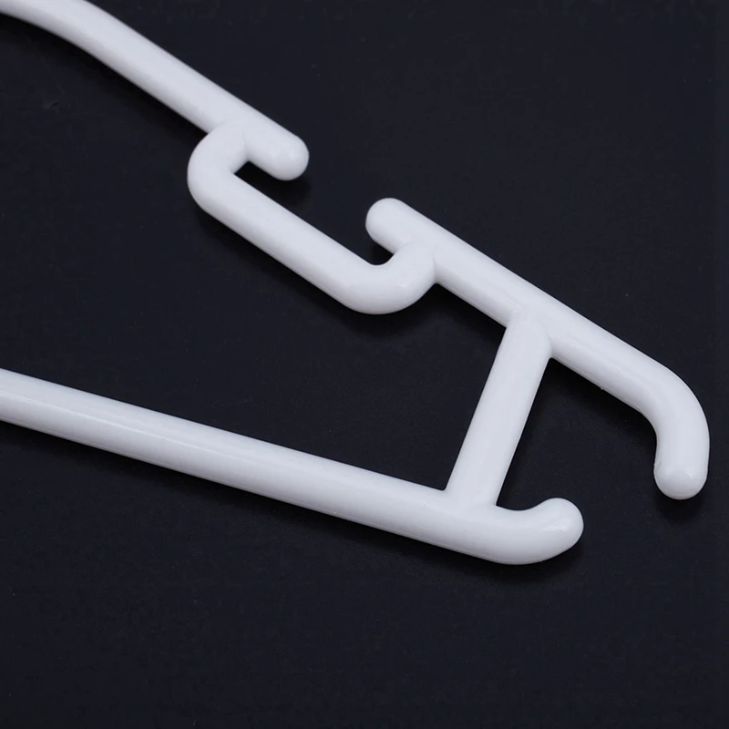 WHITE - Pack Of 30 Pieces Hanger Non-Slip Hangers For Children's Clothes PP Hangers For Baby Or Child 27 X 15 Cm