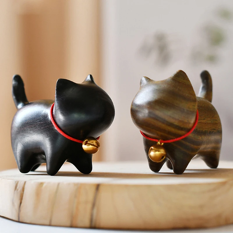 Miniature Natural Wood Cat Dog Ornament Cute Hand-Carved Wooden Puppy Small Cat Figures Room Decor Decoration Home Birthday gift