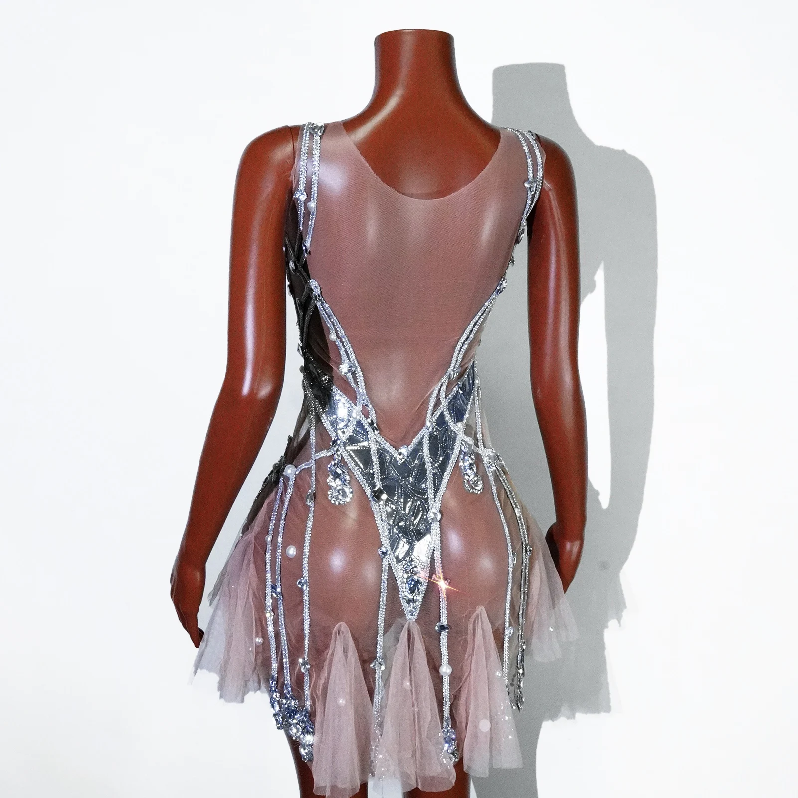 Madam Sheer Mesh Short Dress with Sequins in Clip Sexy Dress with Beads for ixBirthday Disco Pole Brev Show Drag Queen Stage