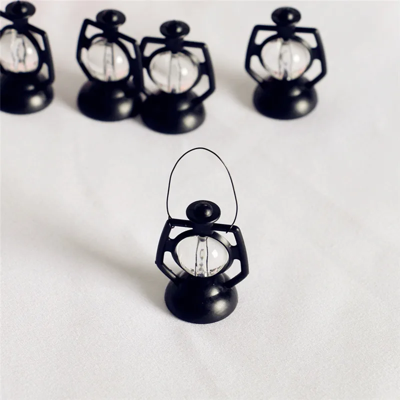 

1Pcs Miniature Retro Simulation Small Kerosene Lamp Dollhouse Accessories for Micro Scene Decoration