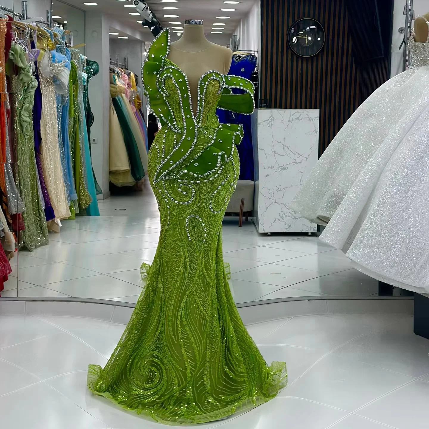 Green Long Middle Eastern Evening Dresses Luxury Sheer Beaded Saudi Arabia Dubai Robe De Soiree Prom Dress Gown Customized