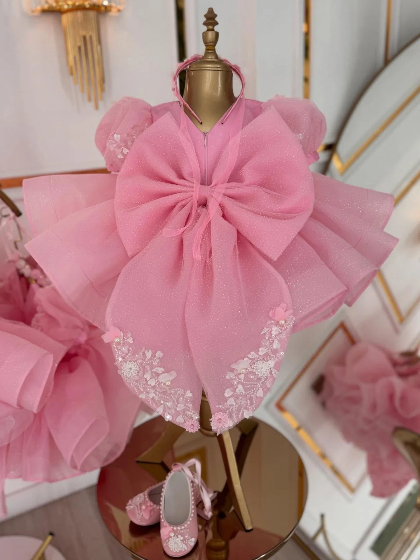 Maßgeschneidertes Blumenmädchenkleid Hochzeitskleid Geburtstagskleid Puffärmel 3D Blumenapplikation Glitzer Tüll Festkleid für Kinder
