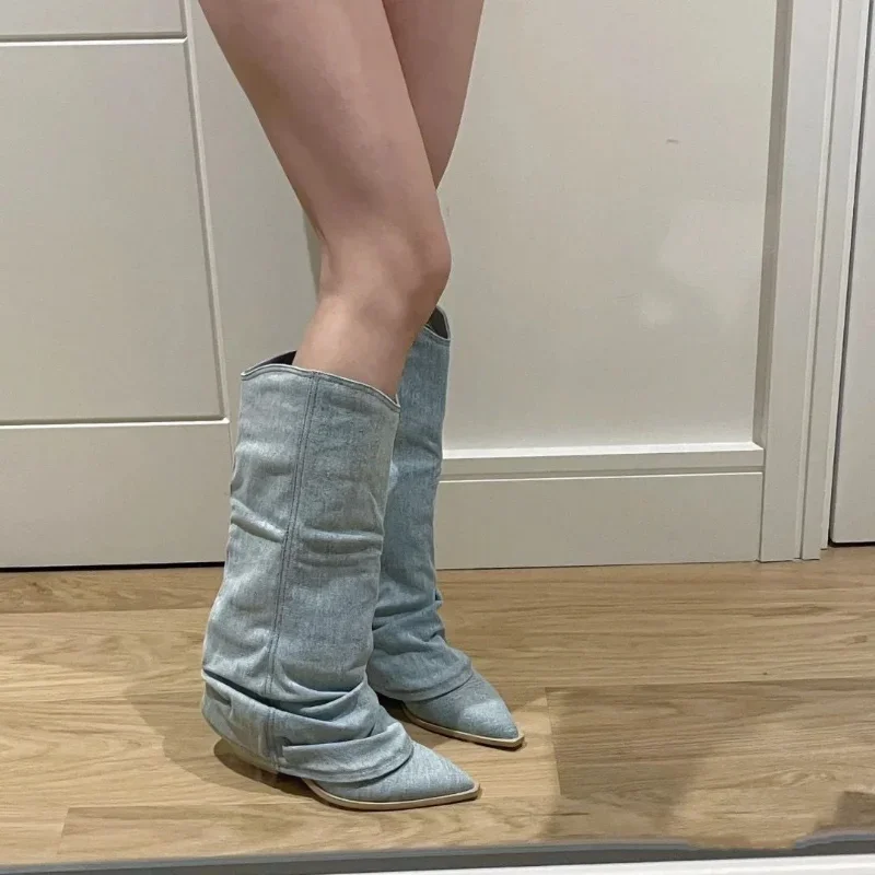 Buty ze szpiczastym noskiem na wysokim obcasie do spodni nowe damskie buty kowbojskie z westernowym kowbojem z dżinsowym splicingiem w stylu ulicznym