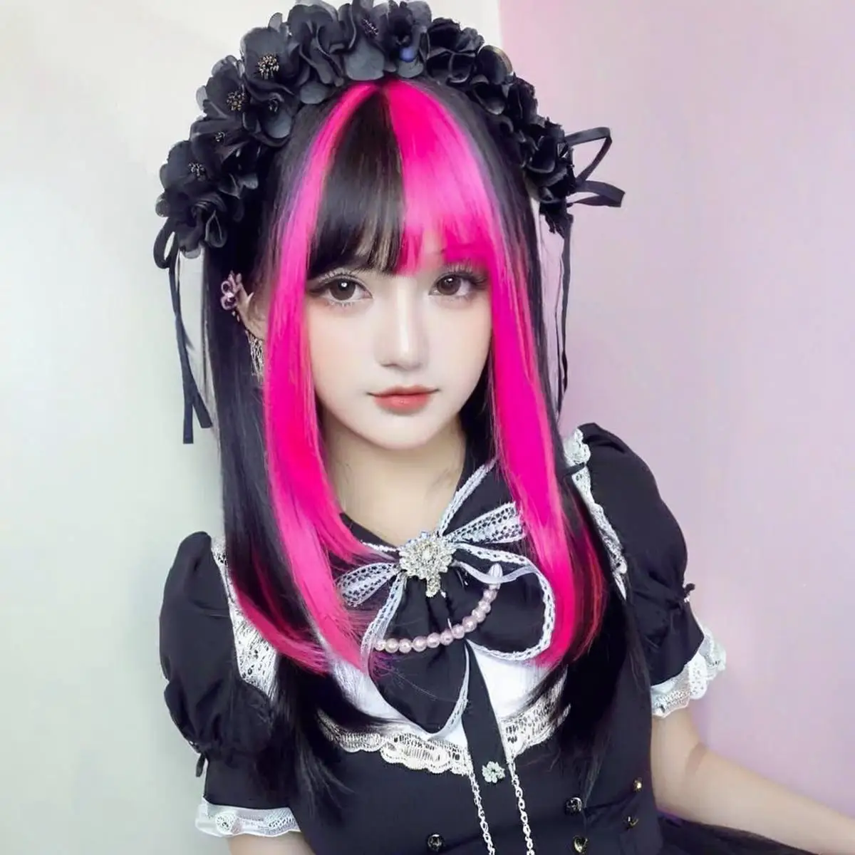 ‌ Peluca de moda alternativa: postizo gótico de Lolita, pelo liso negro y rosa con flequillo, peluca completa de cosplay de ídolo lista para usar