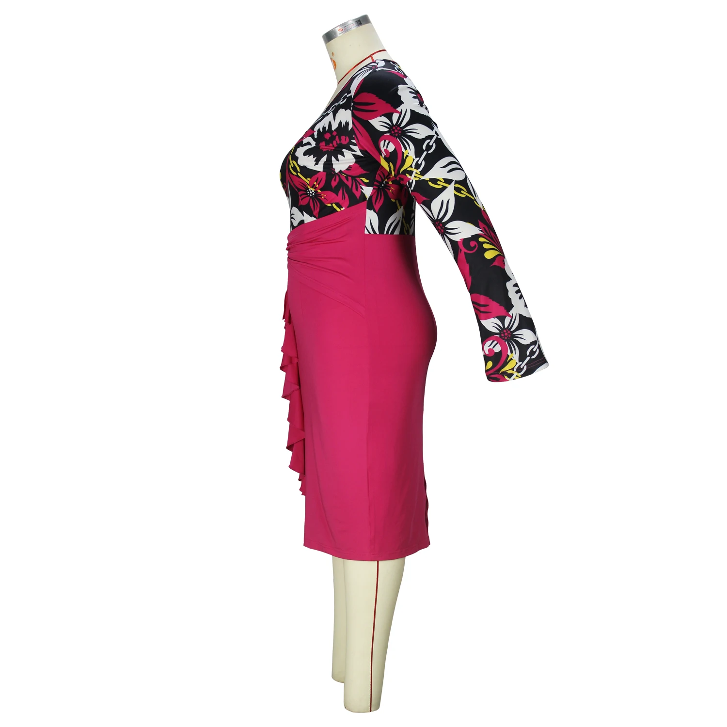 Flattering Plus Size Floral Dress with Ruched Detail and Ruffle Trim - Perfect for Casual Occasions and Everyday Wear