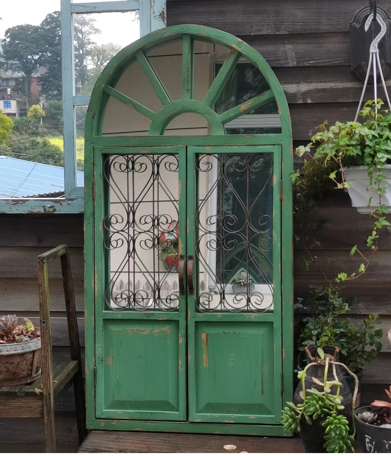 Cornice per finestra finta in legno invecchiato con specchio, decorazione da giardino retrò