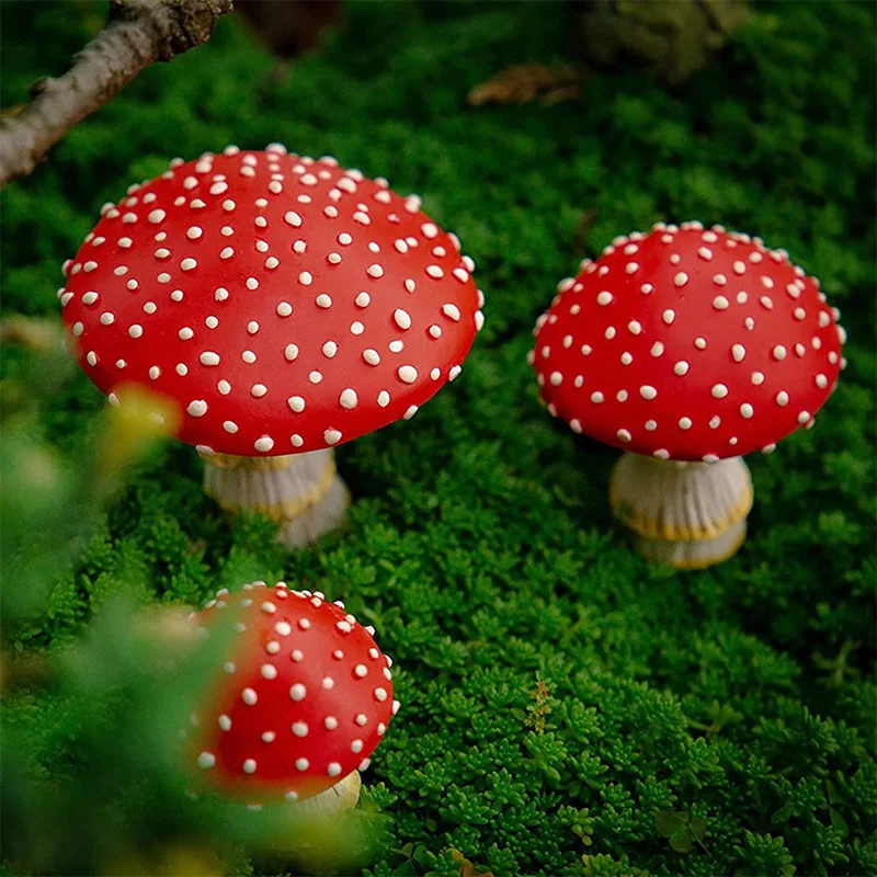 Cute Mini Mushroom Figurines Glow In The Dark Resin Mushroom Miniatures Garden Ornament Home Decor DIY Landscape Crafts