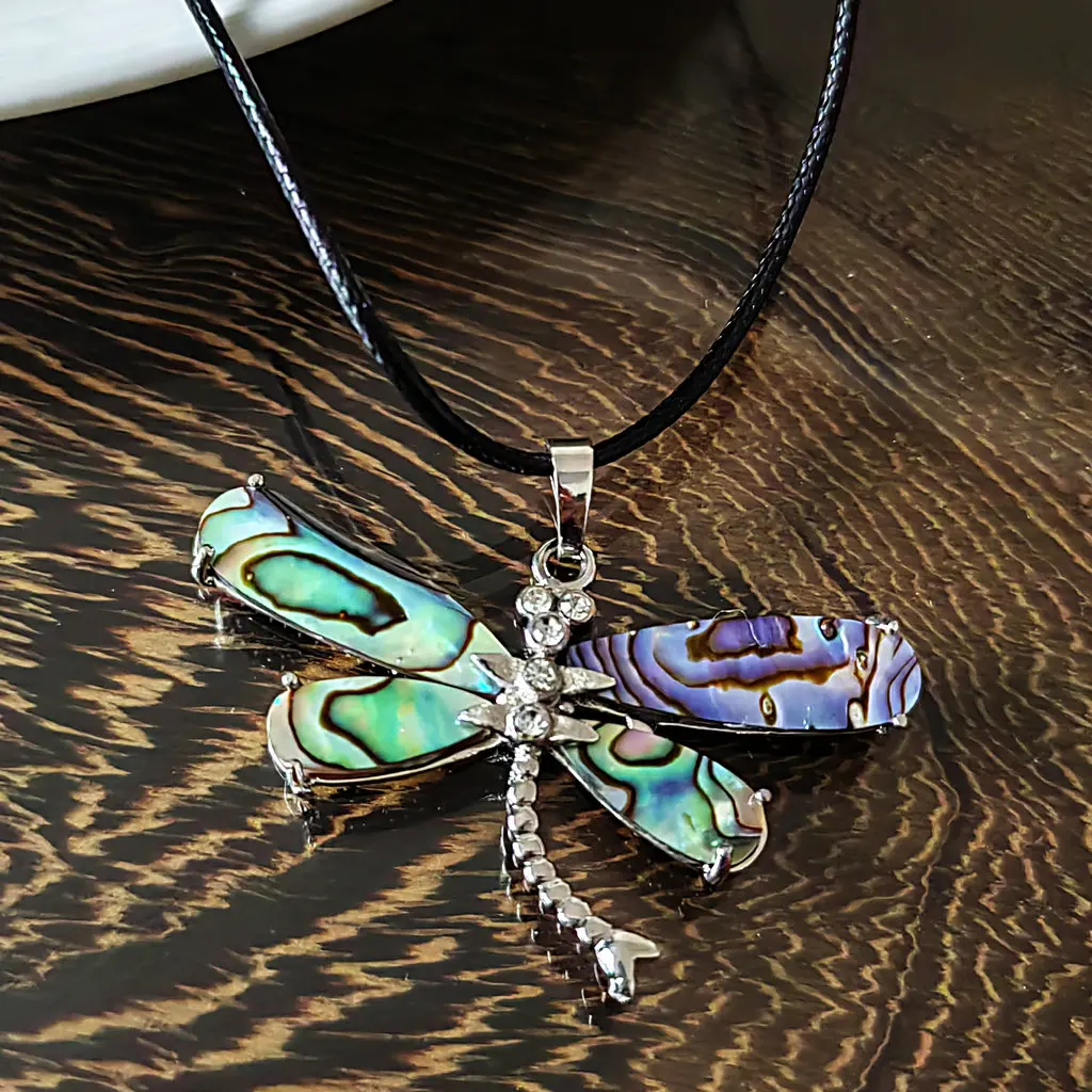 

1PCS One-sided Natural Abalone Shell Drop Shape Dragonfly Pendant Leather String Shell Necklace for Women Jewelry Gift