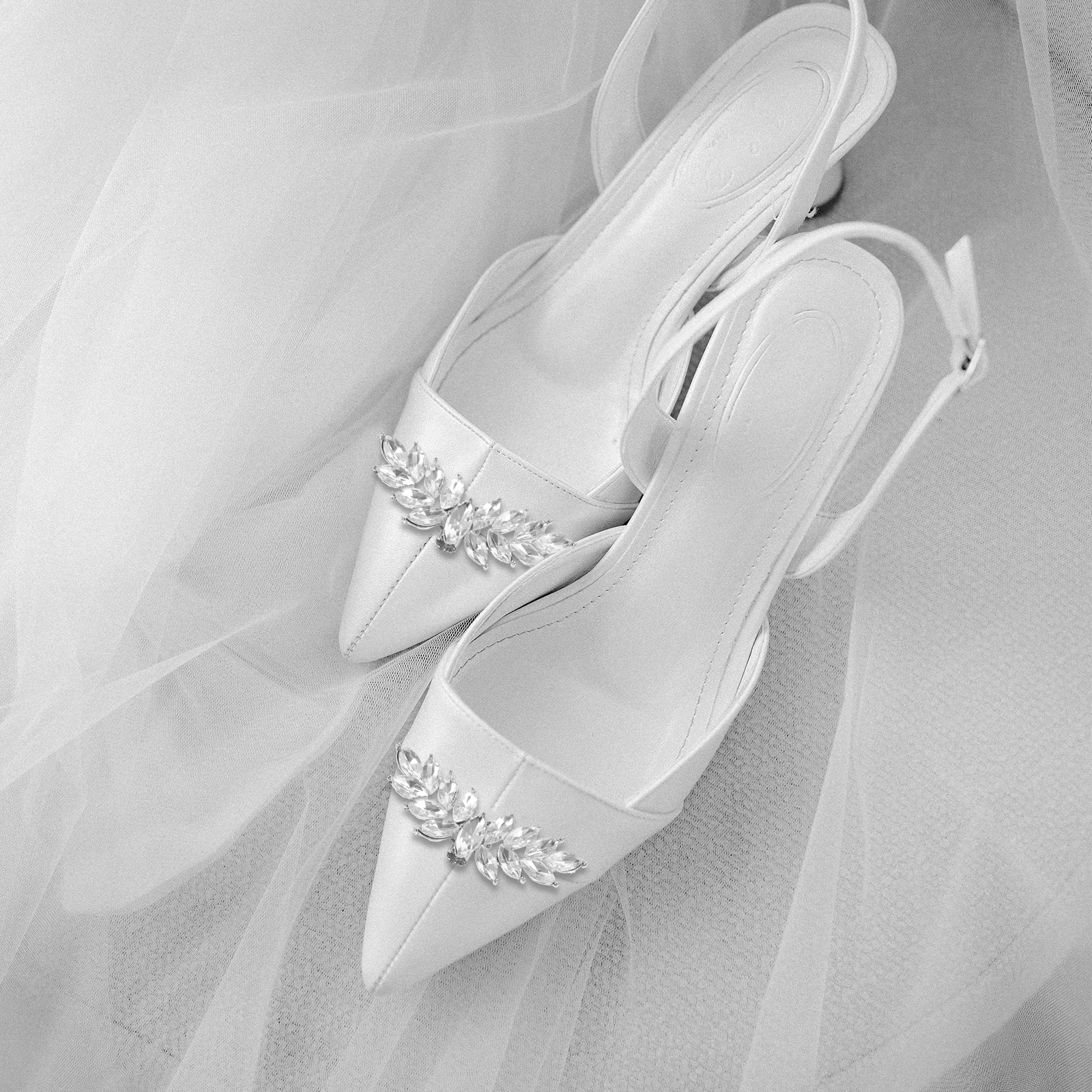 

Rhinestone Shoe Clips for Women Crystal Decoration Buckles Silver Bride Wedding Shoe Accessories Fashion Jewelry
