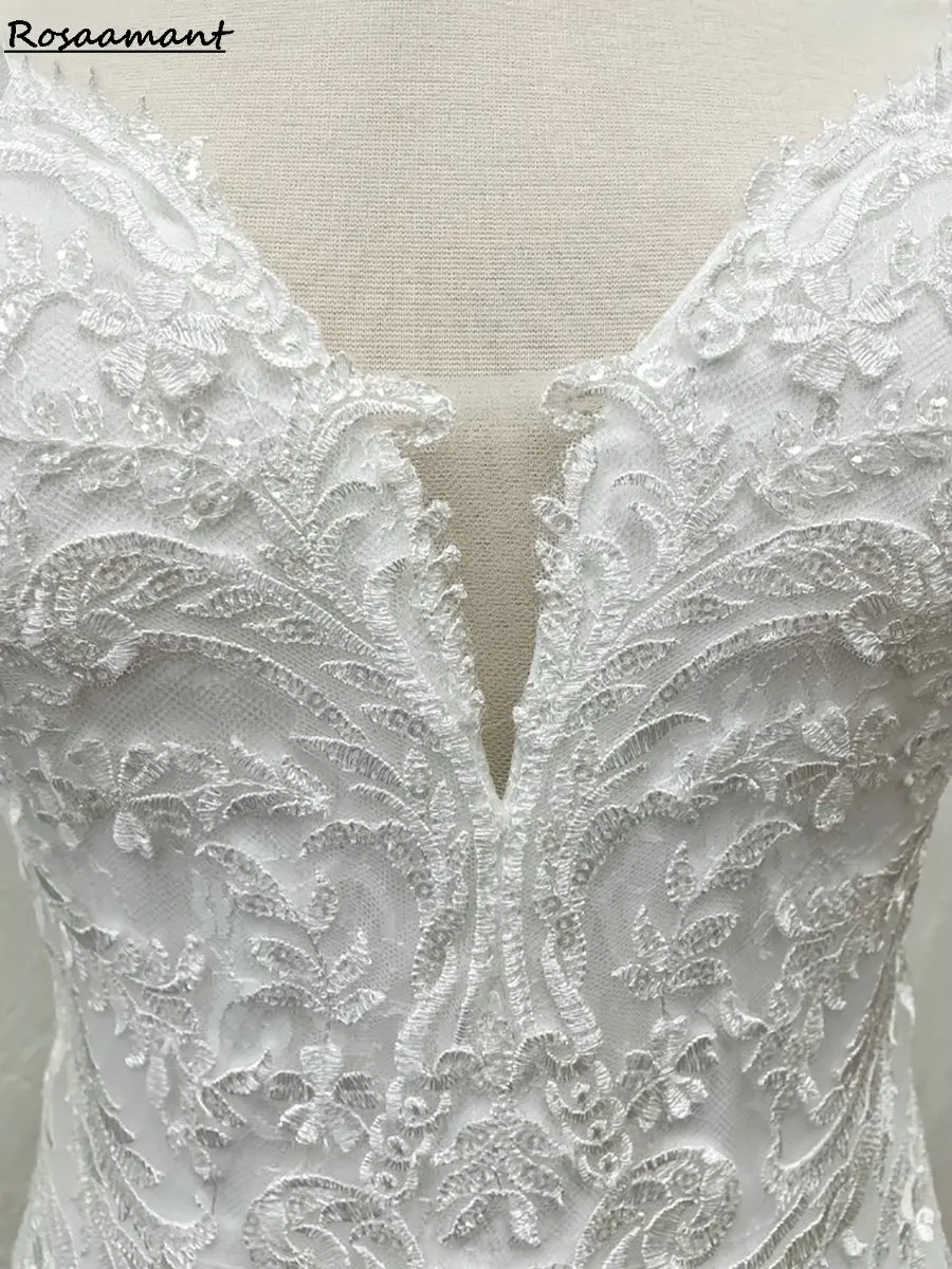 I più nuovi abiti da sposa a sirena aperti sul retro con spalline sottili Abiti da sposa country in pizzo con applicazioni senza maniche