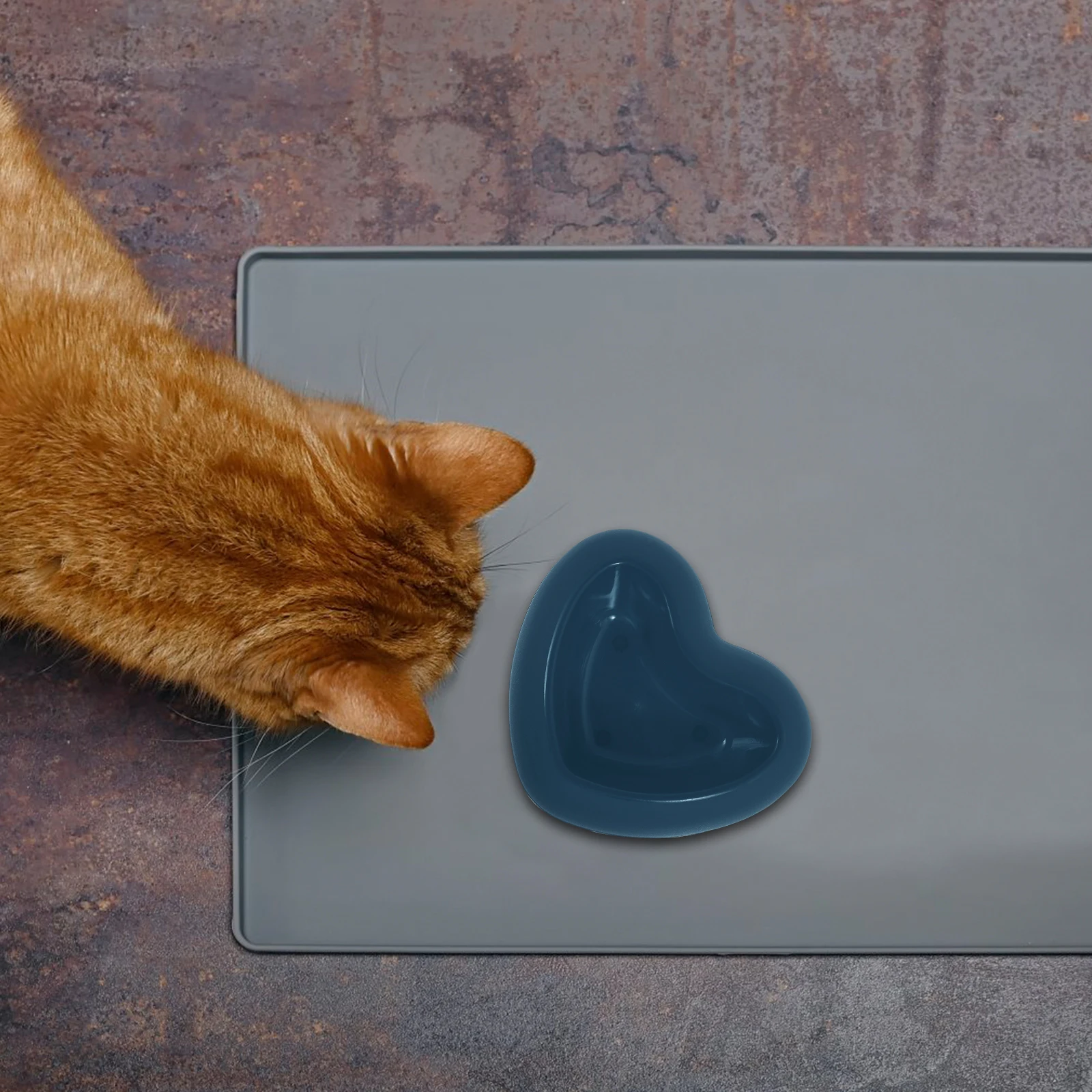

2Pcs Pet Bowls Heart Shaped Durable Plastic Cat Dog Feeding Supplies Water Food Container Lick Styling Bright Colors