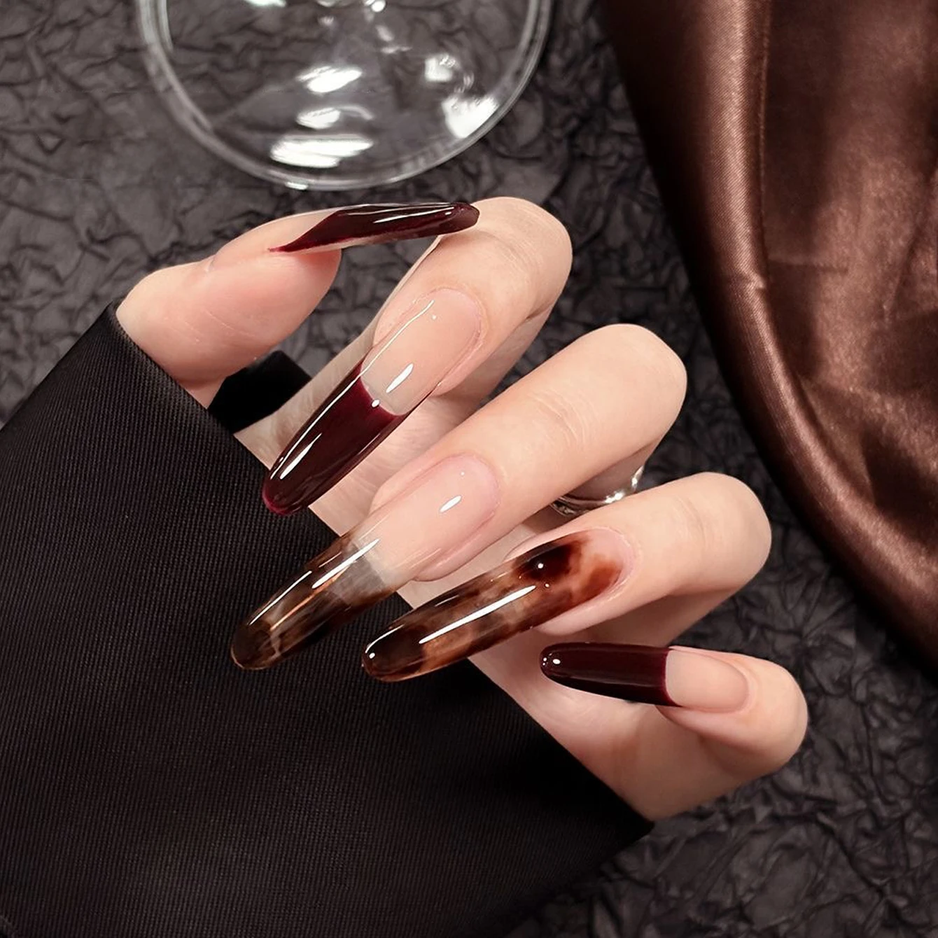 10ML 1個入り 秋の琥珀色ジェルネイルポリッシュ 2025年新スタイル マイヤールアイス 透明なべっ甲風 キャラメルコーヒー色ネイル