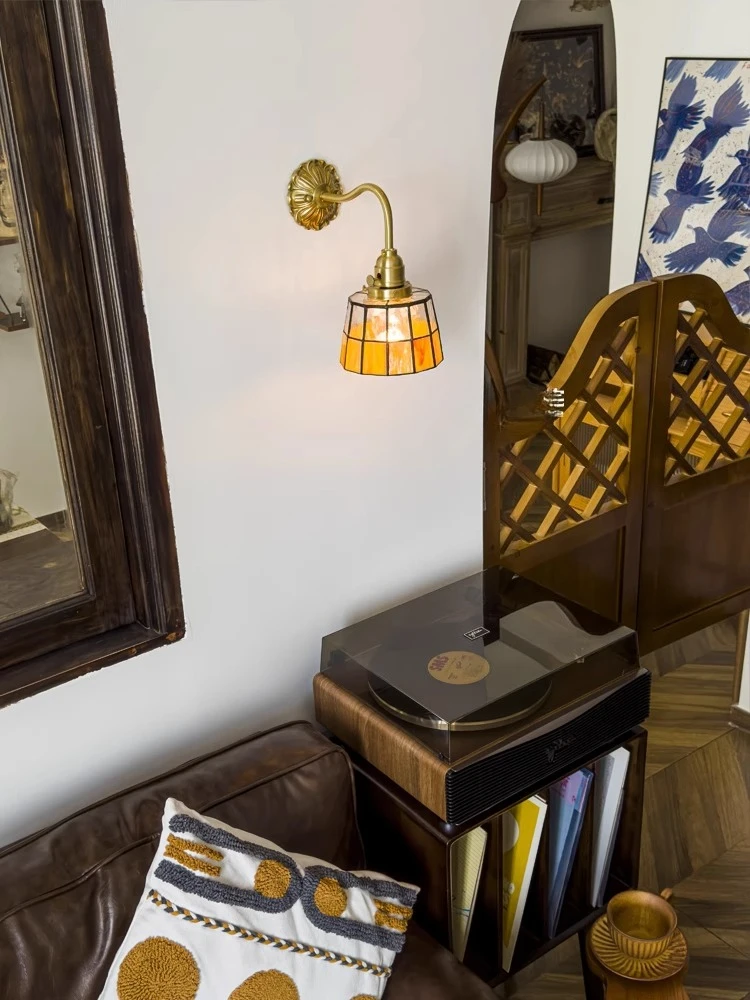 

Japanese-style retro homestay door coffee clothing store bedside lamp, medieval brass aisle small wall lamp