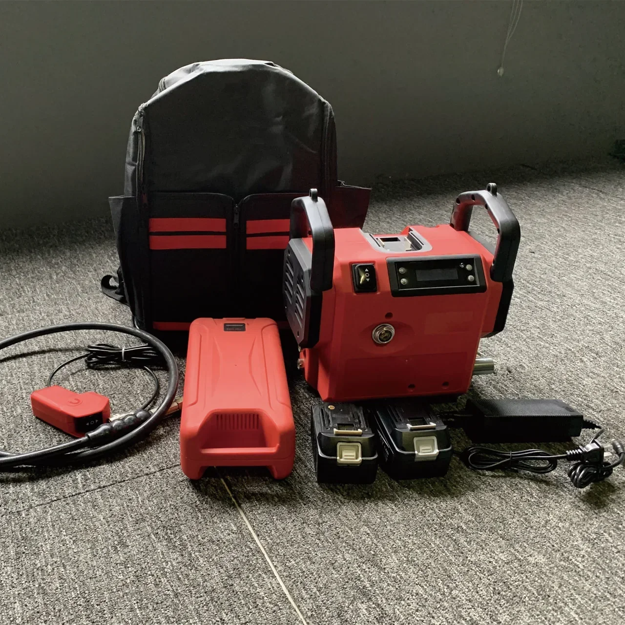 

2025 EC-700 Portable Battery Powered Hydraulic oil Pump