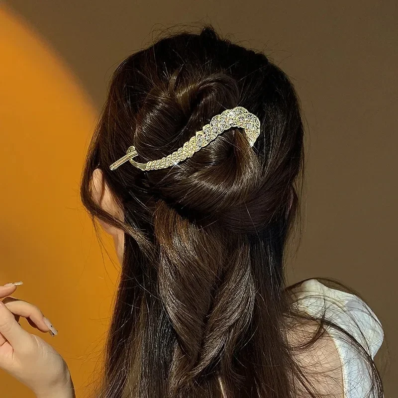 Luxury Metal Crystal Hair Claws Clips for Women Girl Solid Color Banana Hairpin Glitter Rhinestone Ponytail Holder Barrettes